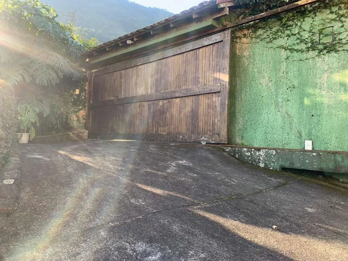 Imagem Casa para Venda em Petrópolis / RJ no bairro Quitandinha