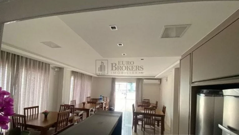 Imagem Apartamento com 3 dormitórios à venda no Centro de Balneário Camboriú/SC