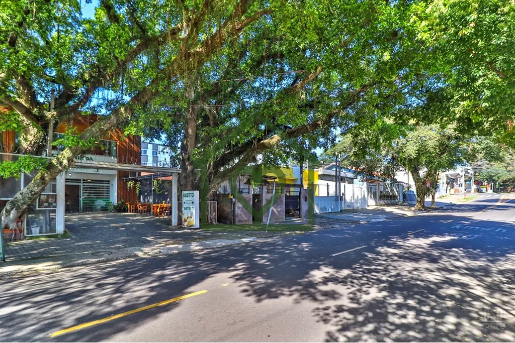 Imagem Prédio comercial e residencial à venda no bairro Tristeza em Porto Alegre, localizado na Rua Perei...