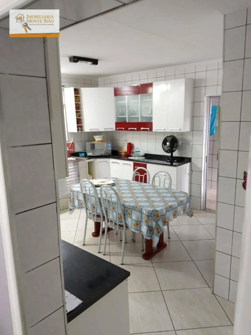 Imagem Sobrado com 3 dormitórios à venda, 260 m² por R$ 850.000,00 - Vila Bremen - Guarulhos/SP