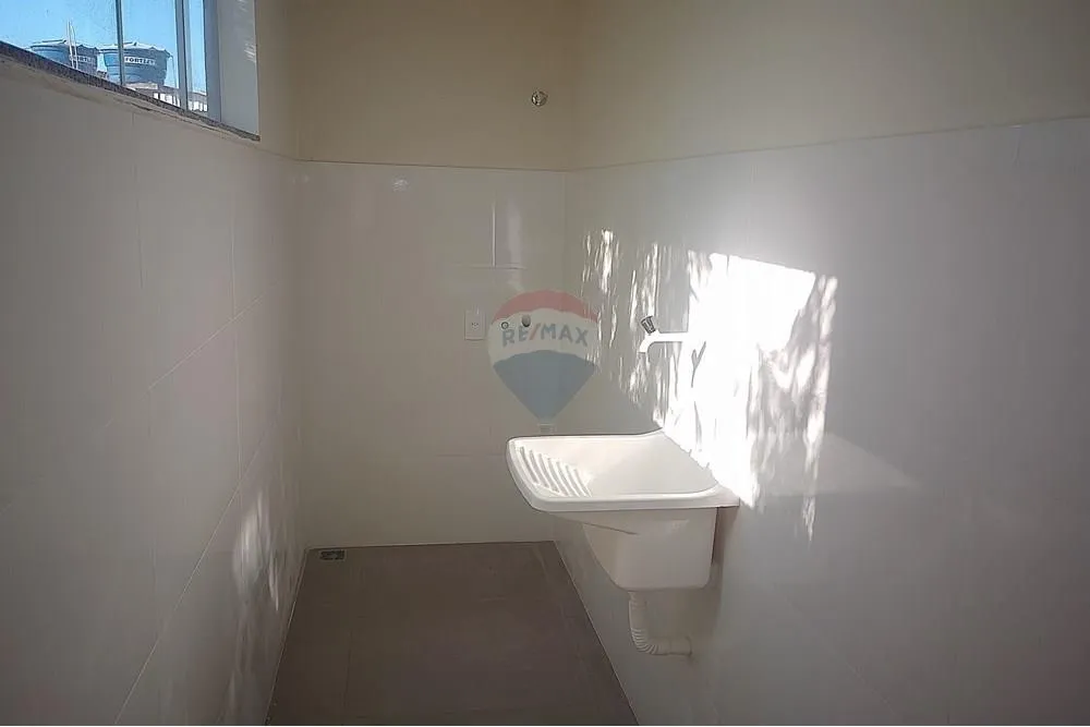 Imagem Casa com 3 quartos para alugar em Pedra de Guaratiba