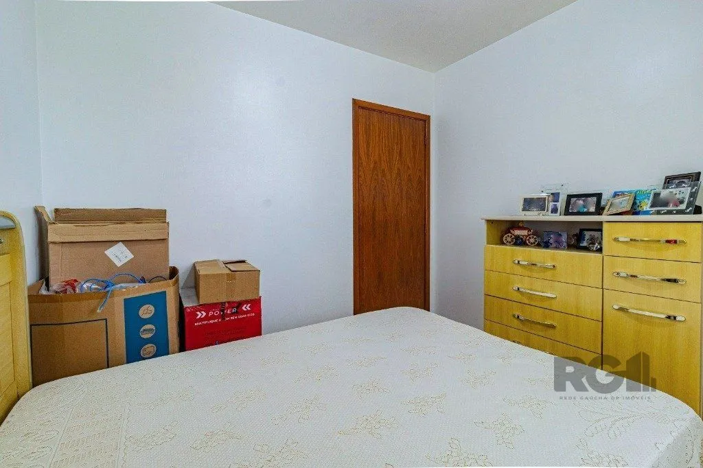 Imagem Casa com 267m², 3 dormitórios, 1 vaga no bairro Tristeza