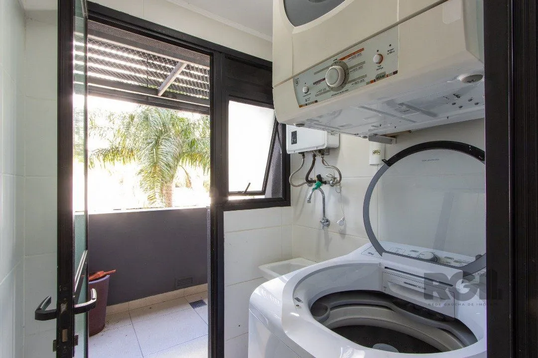 Imagem **Apartamento Residencial com 3 Quartos e 3 Banheiros em Camaquã, Porto Alegre, RS**