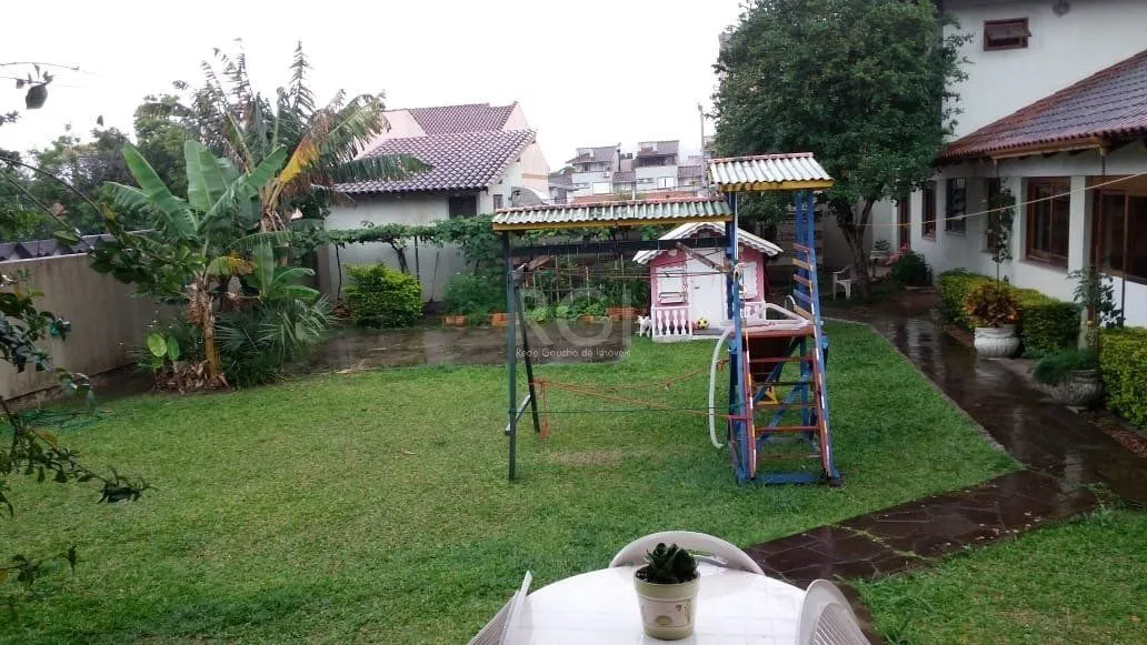 Imagem Casa para Venda - 432m², 3 dormitórios, 1 vaga - Tristeza