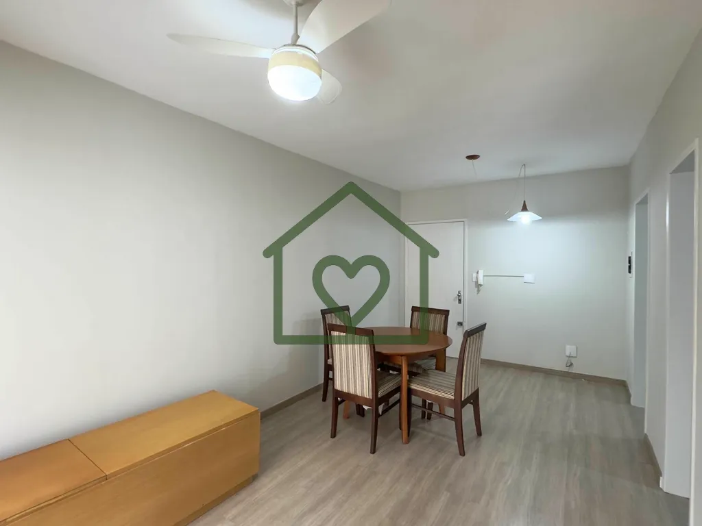 Imagem Apartamento 1 dormitório, com sacada, semi mobiliado, living 2 ambientes, cozinha e 1 banheiro soci...
