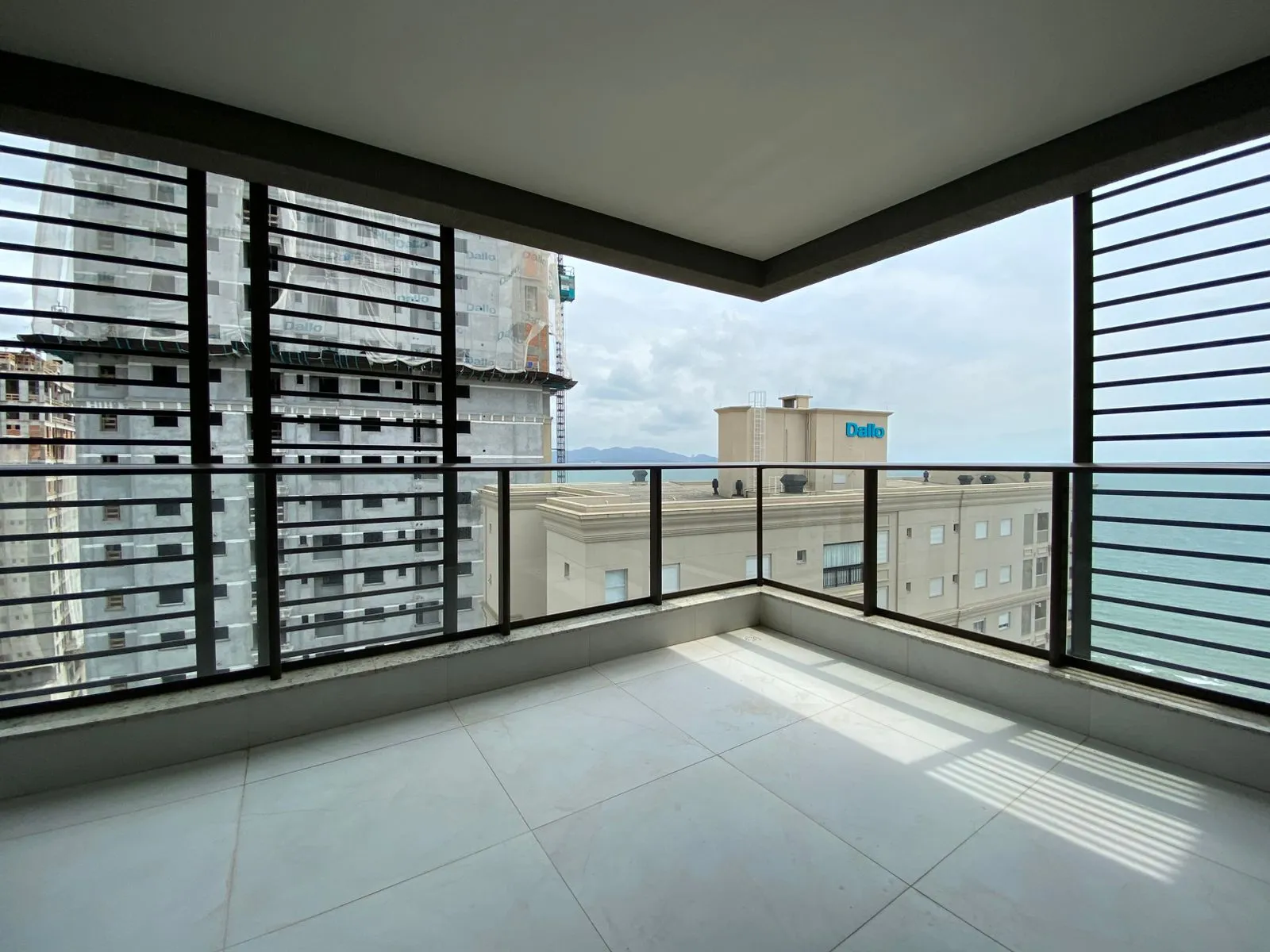 Imagem Apartamento com vista para o mar à venda com 133m2 por R$ 2.500.000,00