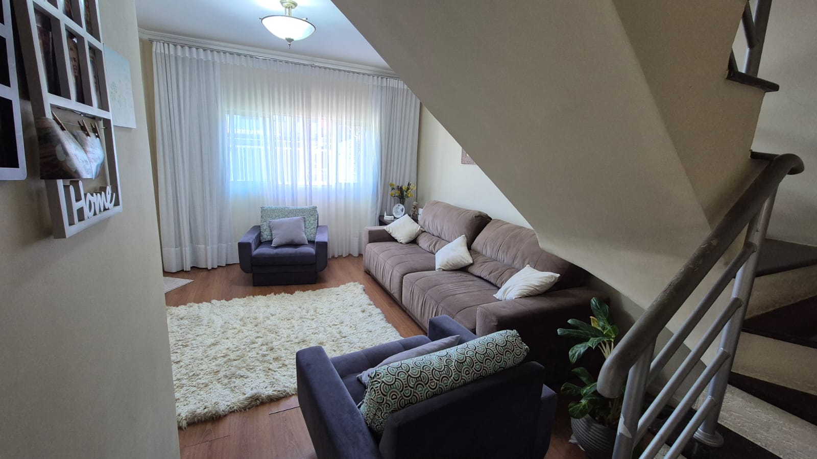 Imagem Sobrado com 3 Quartos à Venda, 177 metros em Cajuru - Curitiba