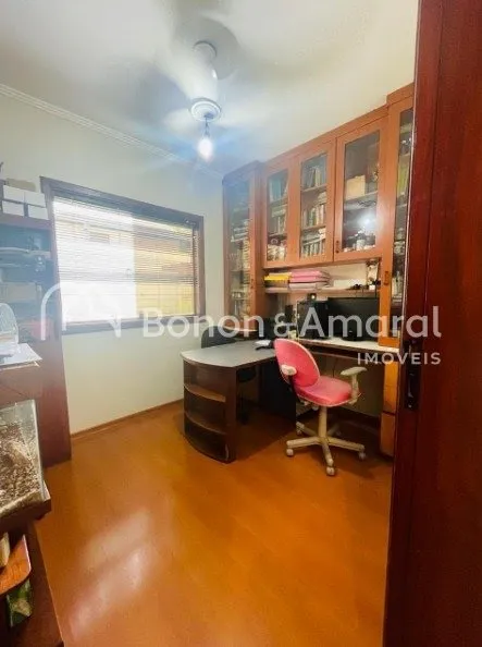 Imagem Casa Espaçosa e Confortável à Venda no Condomínio Vivenda das Quaresmeiras, em Valinhos