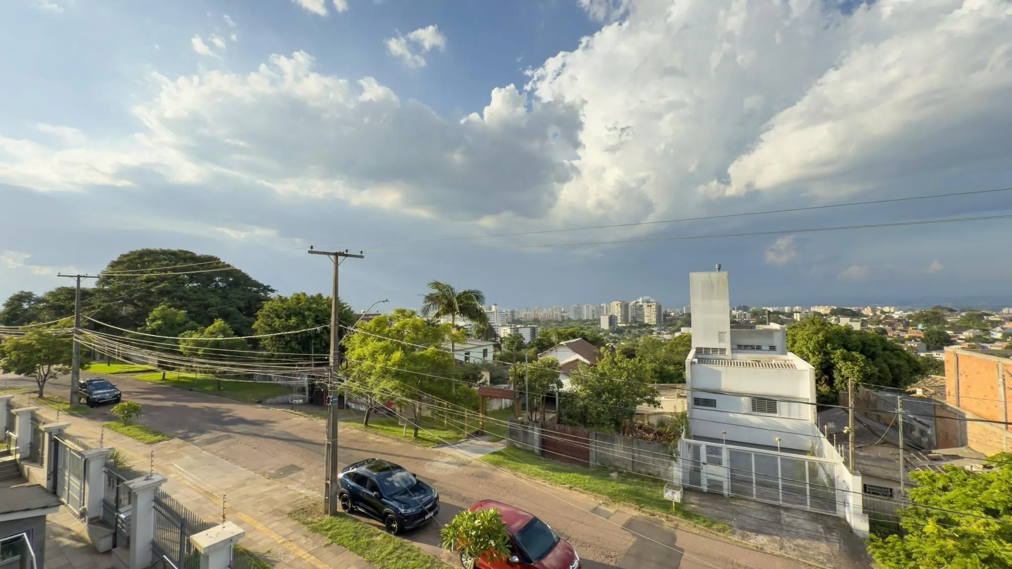 Imagem Casa para Comprar com 4 suítes, 386 m² - Chácara das Pedras - Porto Alegre
