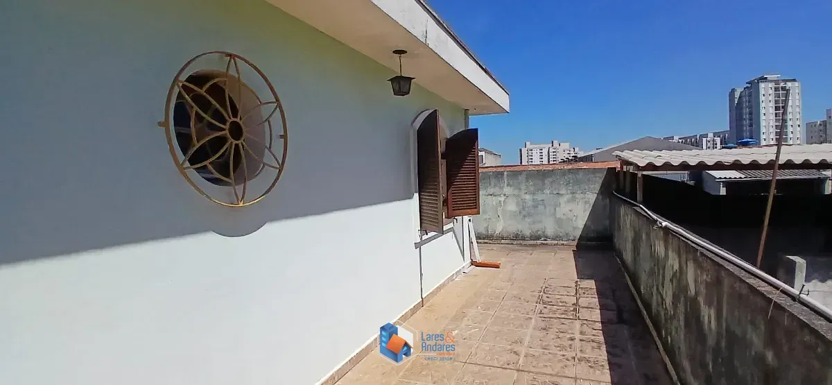 Imagem Casa de vila para venda em Vila Romano com 4 quartos, sendo 1 suíte, 190m²