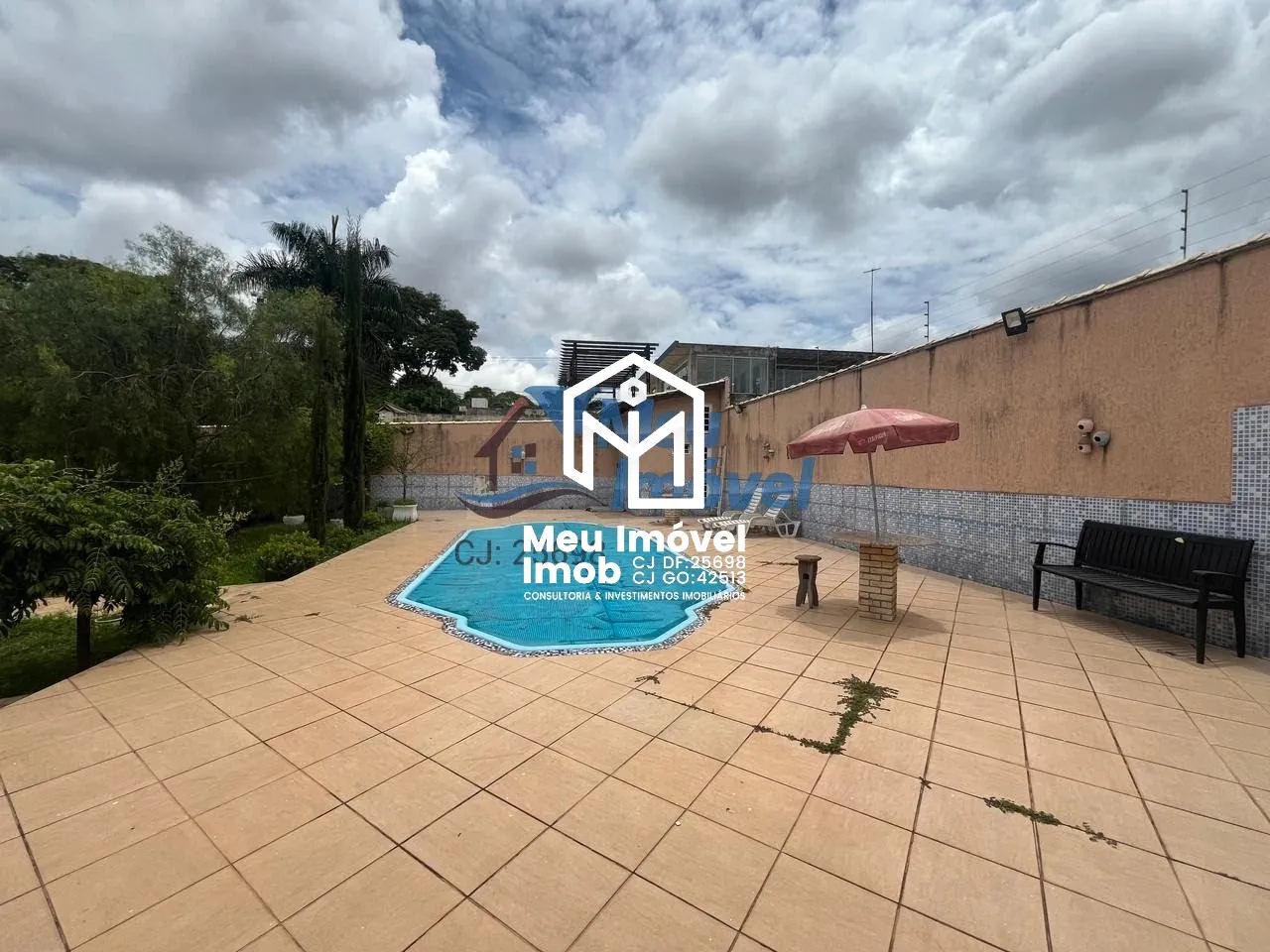 Imagem Casa 4 Quartos 2 Suítes 7 Vagas 380m² Escritura Taguatinga