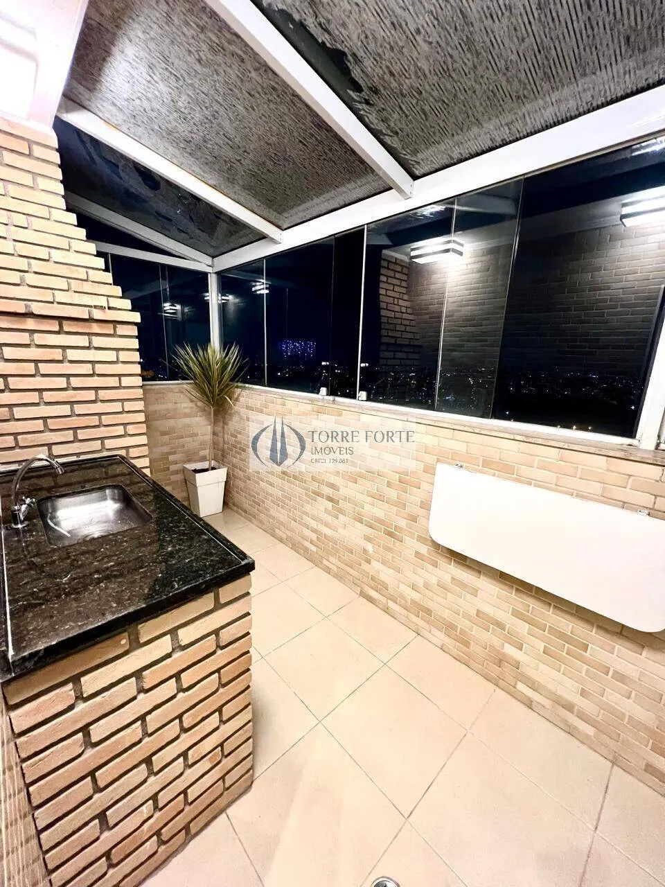 Imagem Linda Cobertura com 94m2, 2 vagas , 3 dormitórios