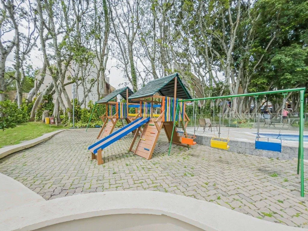 Imagem Casa Condominio para Venda - 241.06m², 4 dormitórios, sendo 2 suites, 2 vagas - Agronomia