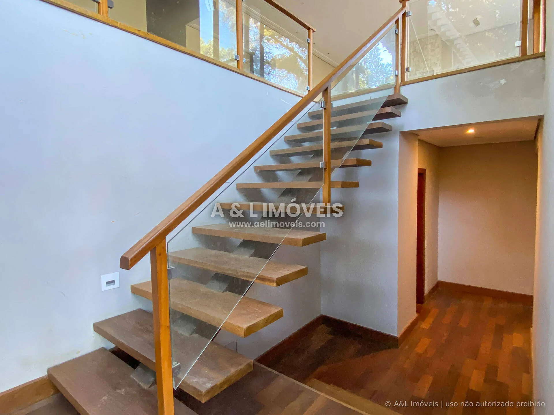Imagem Casa em condomínio fechado | 5 suítes | lareira | Campos do Jordão