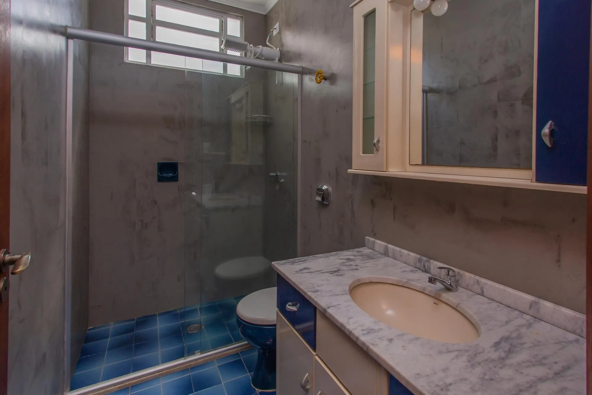 Imagem Apartamento 02 dormitórios próximo ao hospital Moinhos