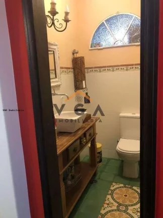 Imagem Sobrado para Venda em São Paulo, Vila Carrão, 5 dormitórios, 3 suítes, 4 banheiros, 3 vagas