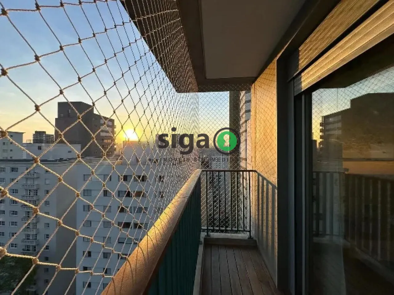 Imagem Apartamento à venda em Moema, com 2 suítes e 2 vagas com porteira fechada!