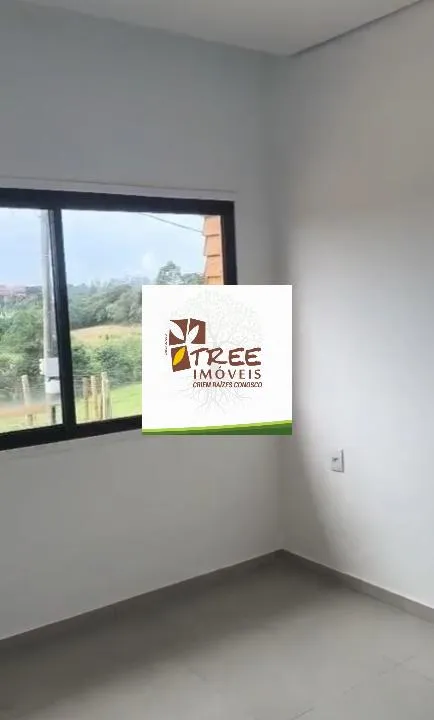 Imagem LOCAÇÃO DE CASA TÉRREA NO OURO FINO, EM SANTA ISABEL/SP, 122m² com 03 quartos, suíte, sala de estar, cozinha, quintal gramado e 04 vagas. CONSULTE-NOS