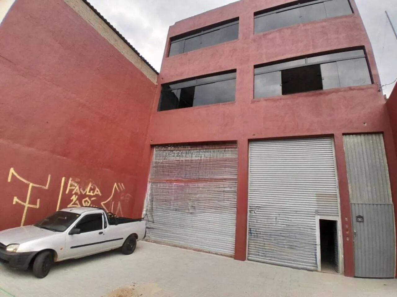 Imagem ALUGO PRÉDIO COMERCIAL NA AV DONA BELMIRA MARIM!