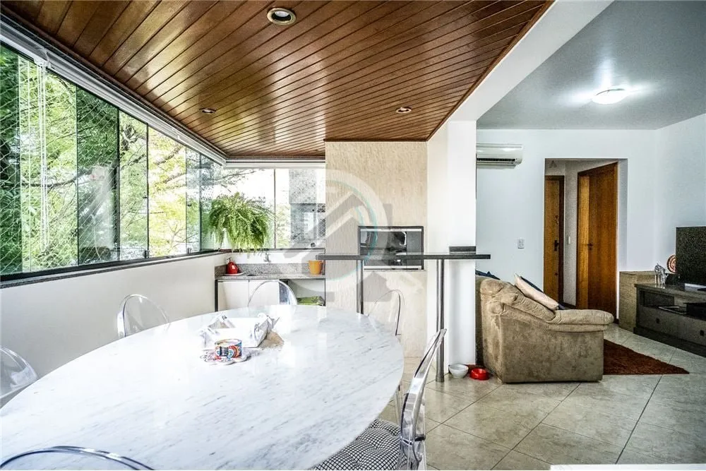 Imagem Um belo apartamento, localizado na parte alta da Lucas de oliveira. Fachada com Ã³timo acabamento, Ã...