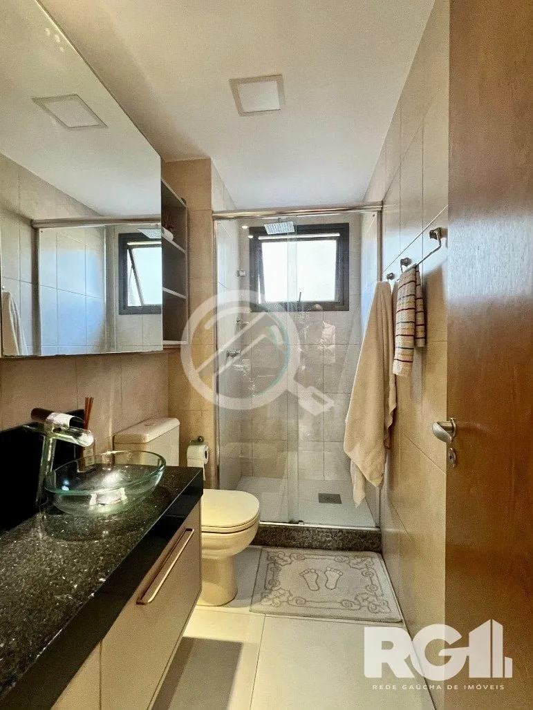 Imagem EXCLUSIVIDADE. Raríssimo apartamento de 3 dormitórios, 104 m² privativos, 2 vagas individuais cob...
