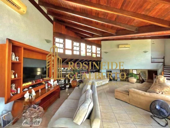 Imagem CASA COM 3 SUÍTES NO CENTRO E CARAGUATATUBA A 100 METROS DA PRAIA