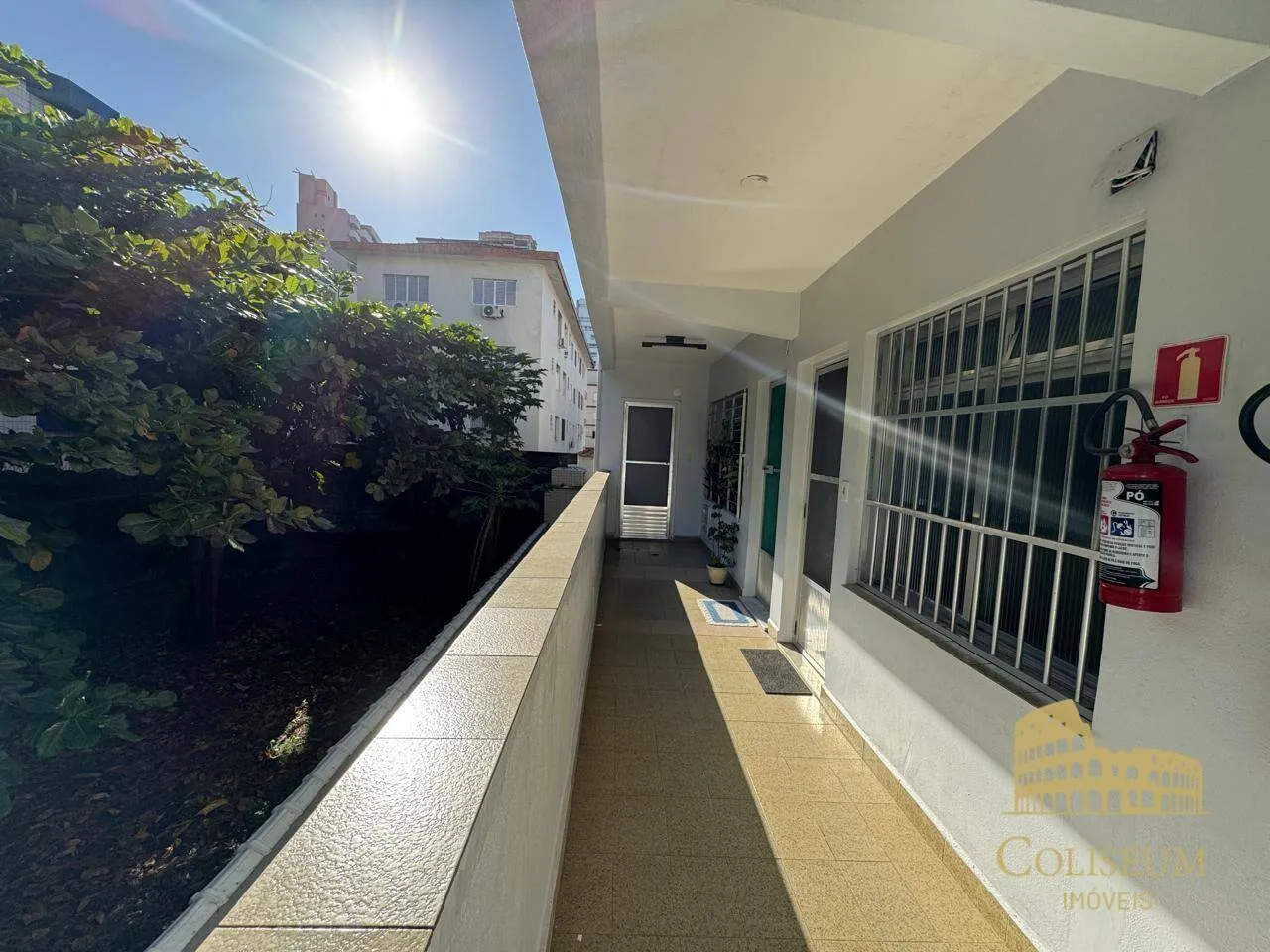 Imagem Apartamento com 2 dormitórios à venda, 54 m² por R$ 330.000,00 - Vila Guilhermina - Praia Grande/SP