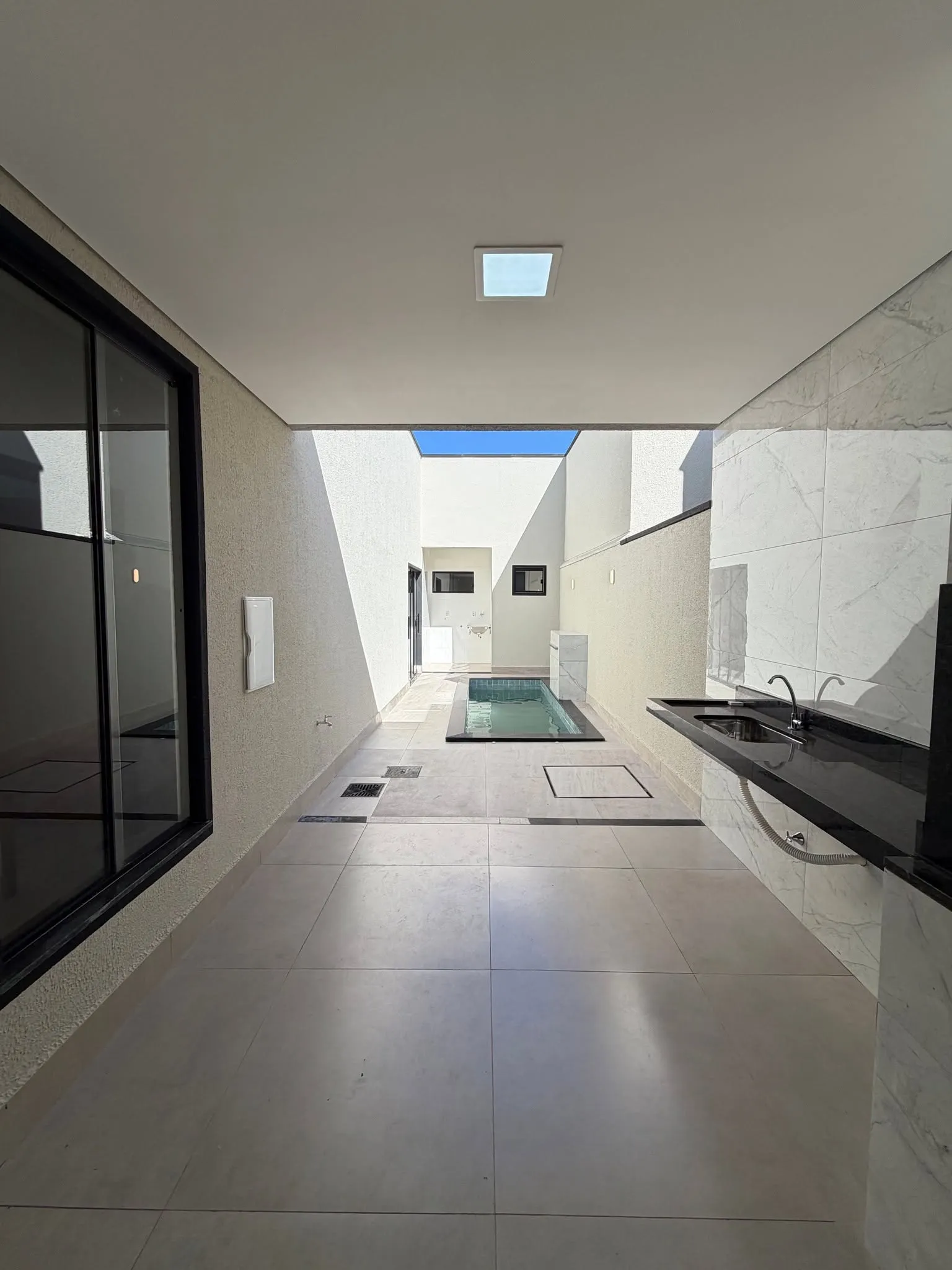 Imagem Casa 3/4 Sendo 1 Suite Com Closet No Bairro Das Industrias