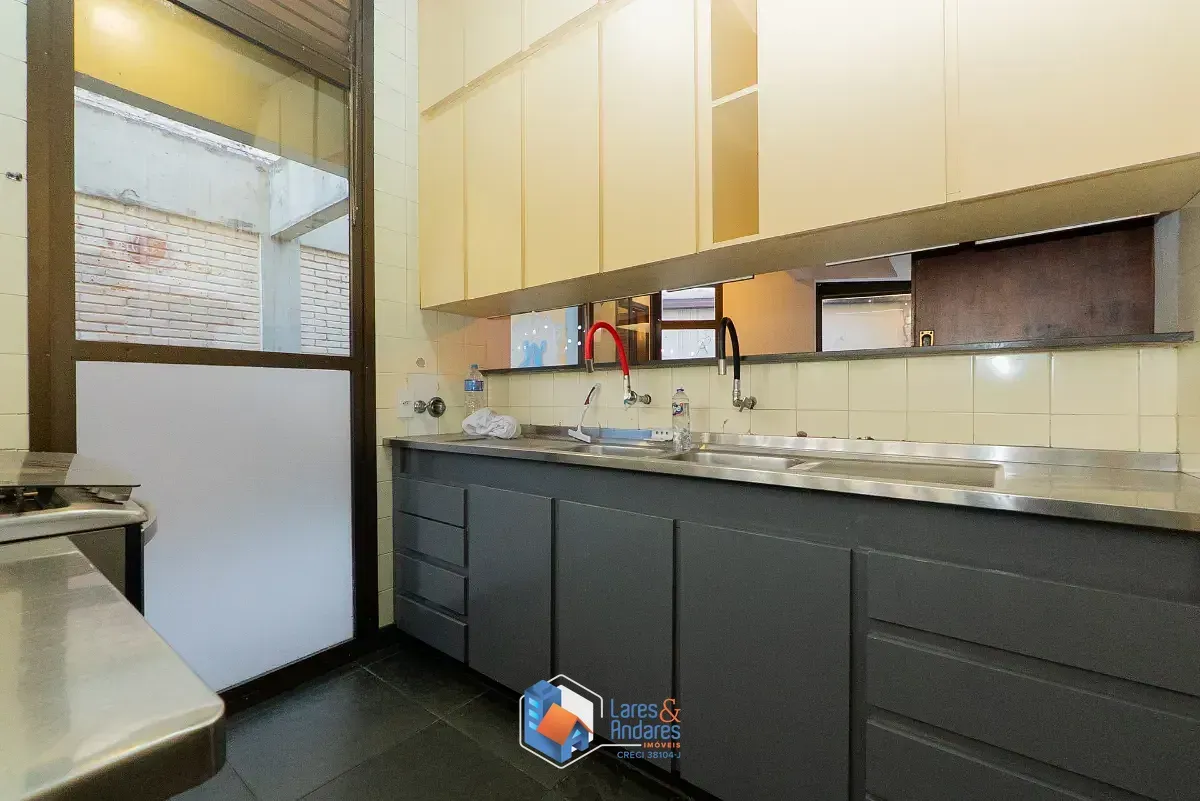 Imagem Casa para venda e locação em Cambuci com 4 quartos, sendo 1 suíte, 115m²