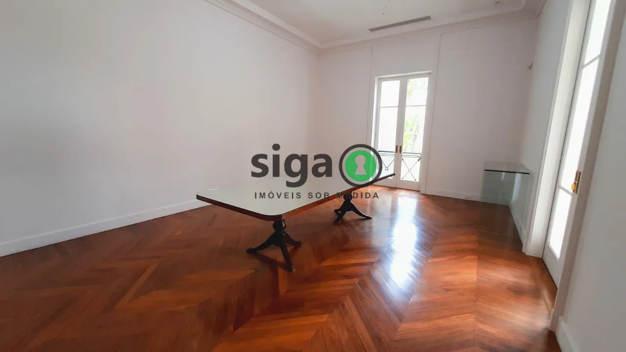 Imagem Elegante Mansão em Estilo Francês com Segurança Exclusiva no Coração do Morumbi