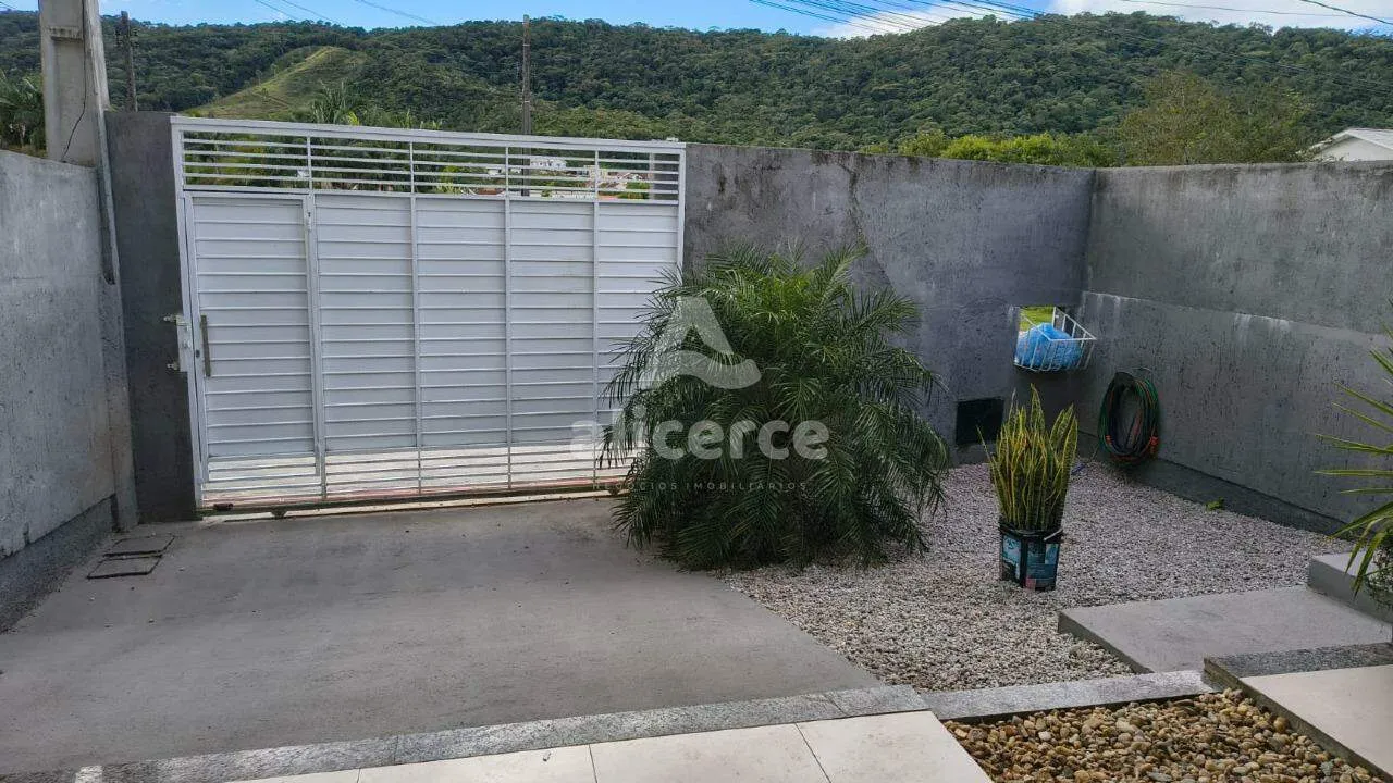 Imagem Sobrado à venda com 3 quartos 1 suíte, 105m² em Potecas São José