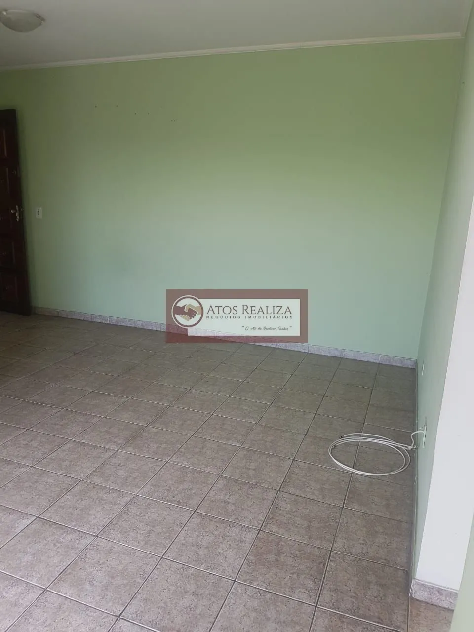 Imagem Vendo Apartamento 2 dormitórios com sacada, piscina e 1 vaga coberta.