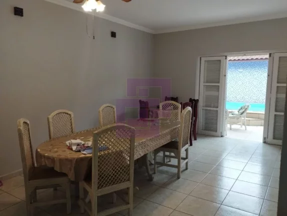 Imagem Casas / Padrão na cidade de Guarujá