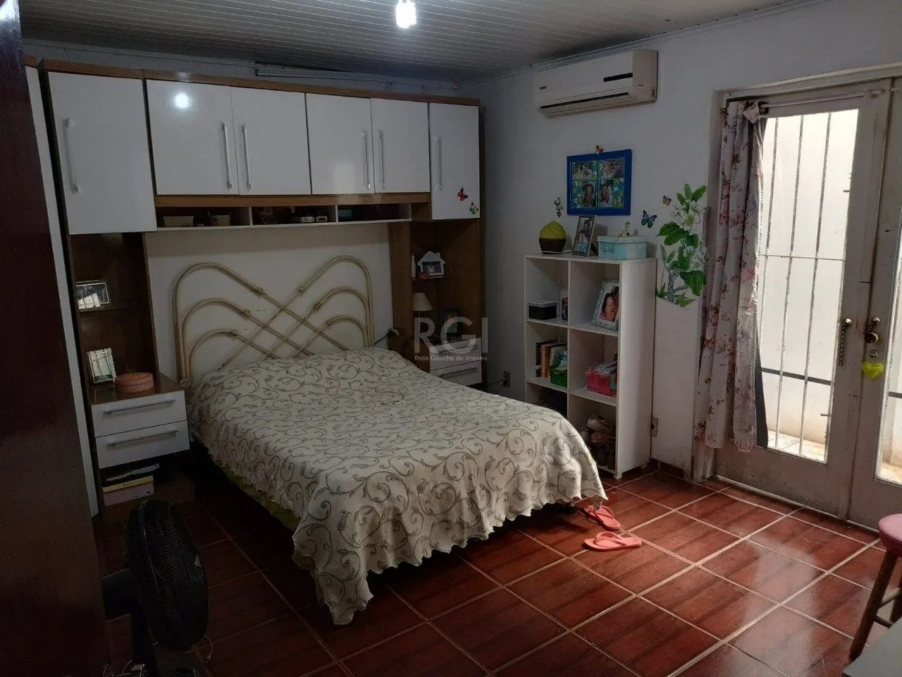 Imagem Casa 3 dormitórios, sendo 1 suite, 9 vagas - bairro Ponta Grossa Porto Alegre RS