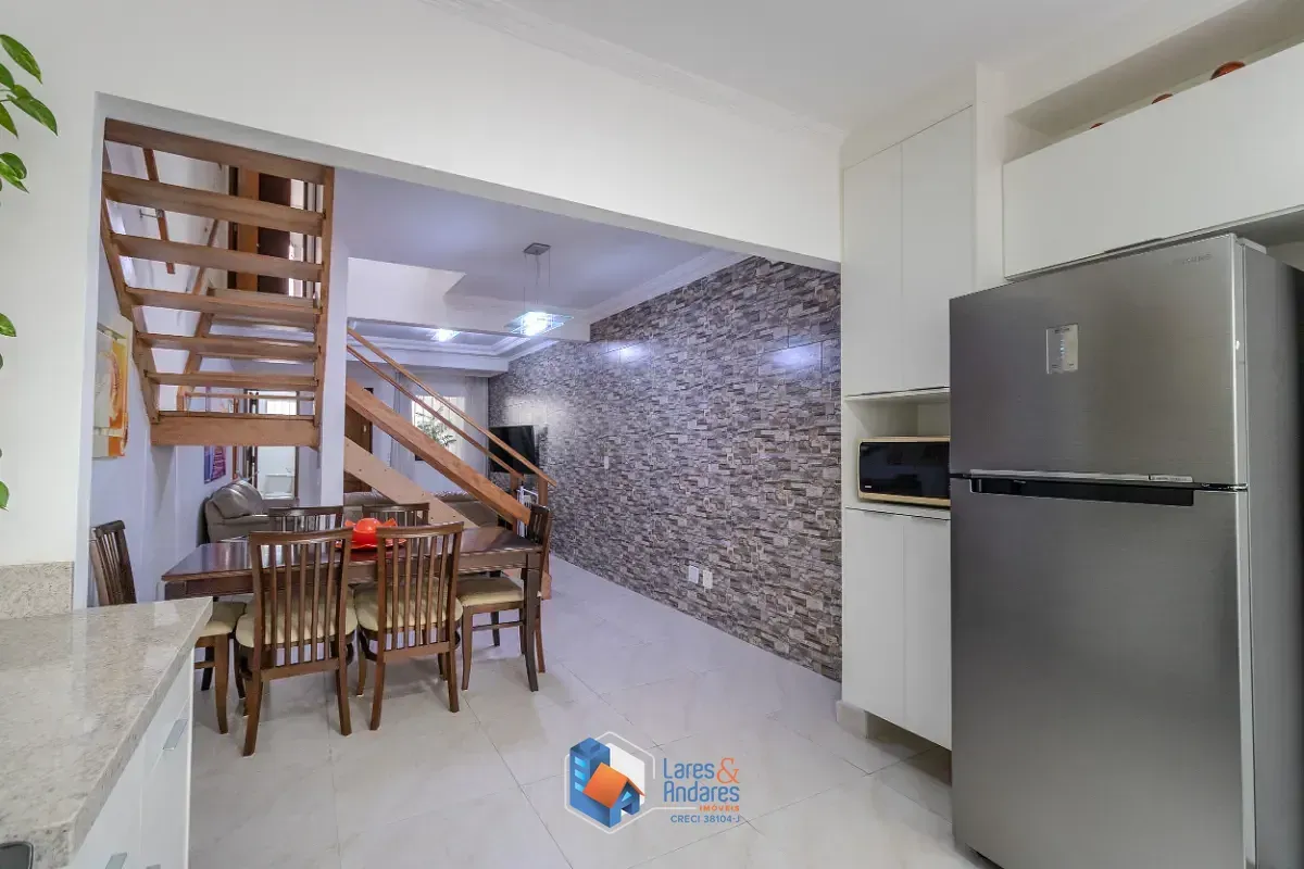 Imagem Casa para venda em Vila Marari com 3 quartos, sendo 2 suítes, 93m²