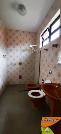 Imagem Casa -08 Dormitórios -Ótima localização próximo á praia (Terreno 986 metros )