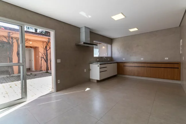 Foto do imóvel Casa com 3 Quartos à Venda, 190 m² em Alameda Jauaperi, 1838 - Moema, São Paulo - SP