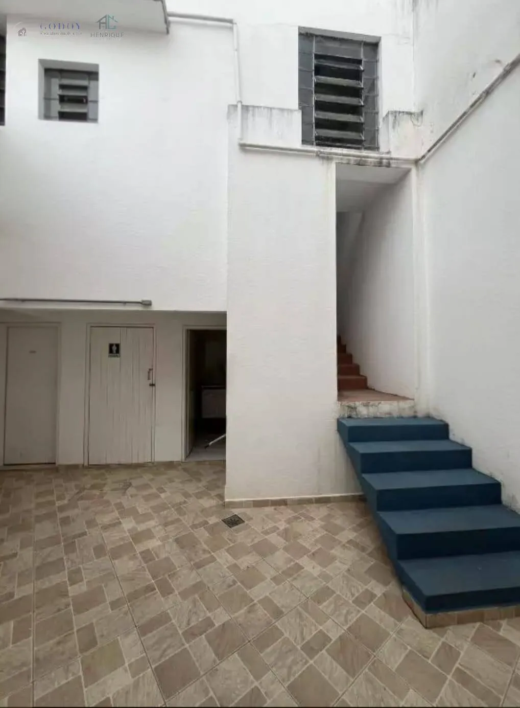 Imagem Ponto Comercial Amplo para Locação no Centro de Guaratinguetá