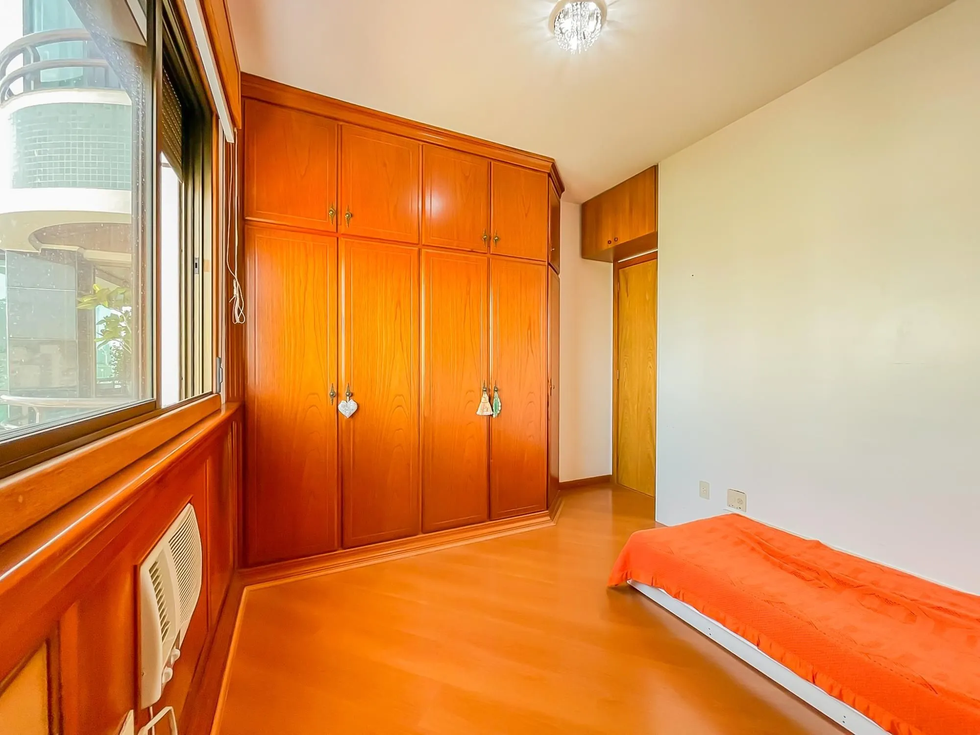 Imagem Lindo apartamento 03 dormitórios, duas vagas Coração Menino Deus