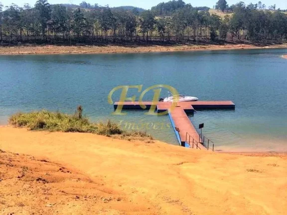 Imagem Chácara na Represa em Condomínio fechado