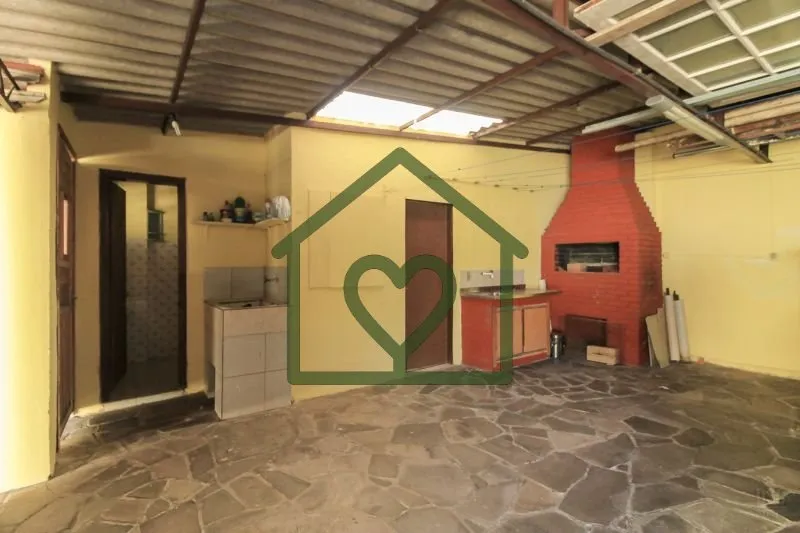 Imagem casa diferenciada, estilo tradicional, 7 dormitórios, 2 casas, acessos independentes, pátio comum ...