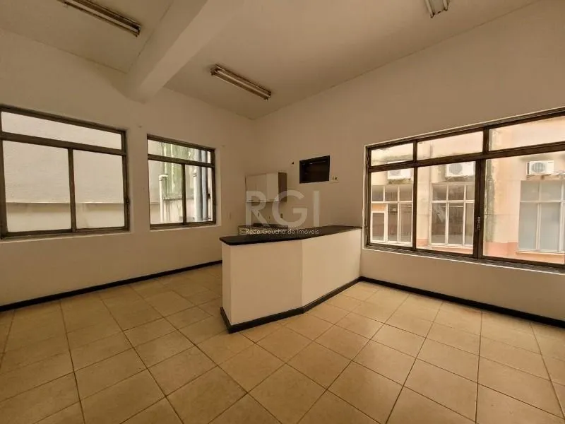 Imagem Amplo Conjunto Comercial 1.499m² no Centro Histórico de Porto Alegre