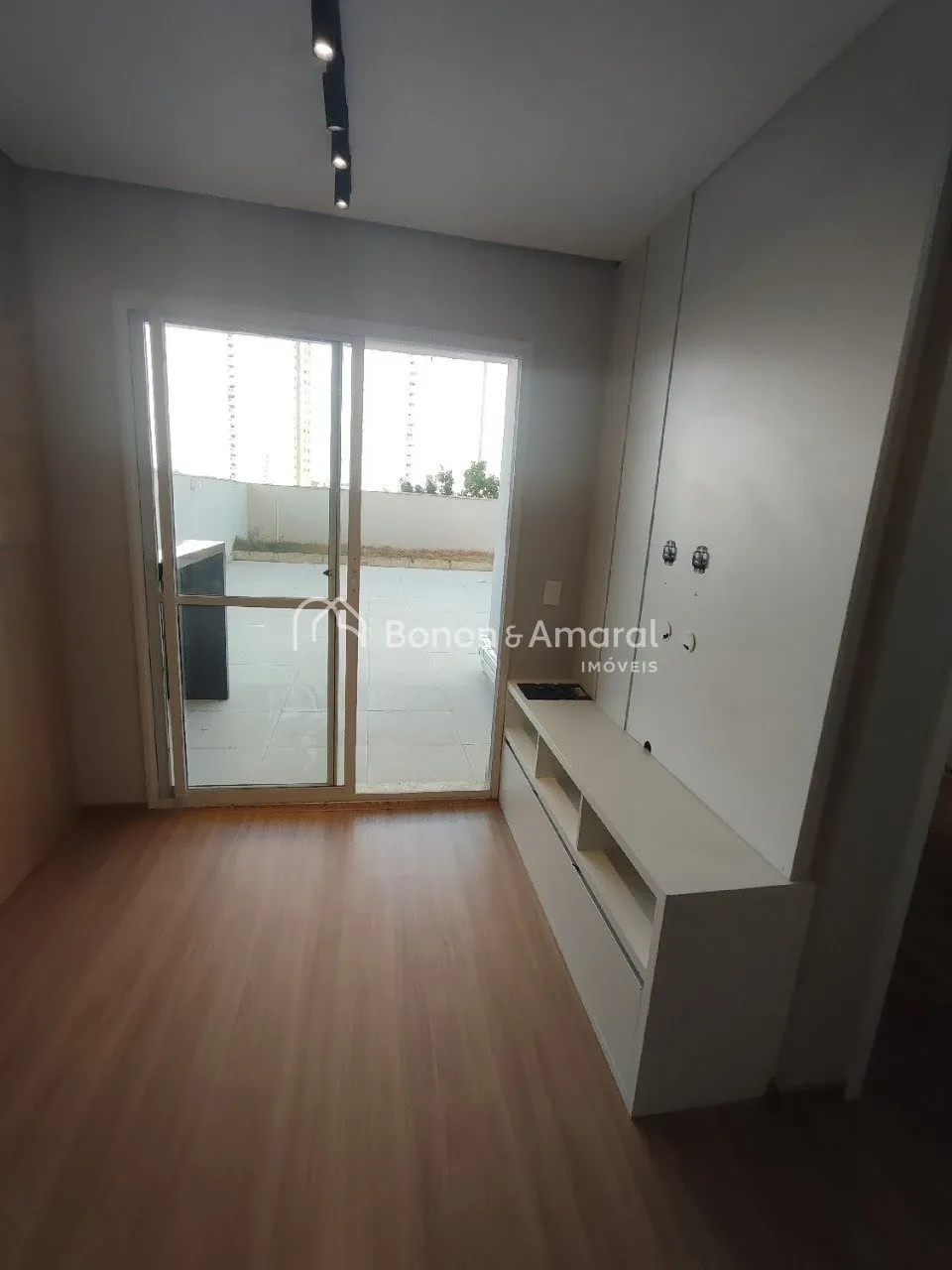 Imagem Apartamento para venda com 2 dormitórios, 1 suíte, 109 m² no Taquaral.
