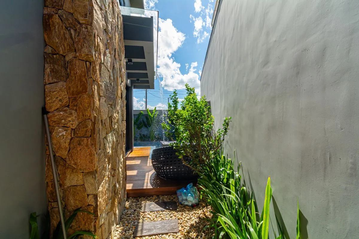 Imagem Casa de alto padrão no condomínio Vale dos Lírios