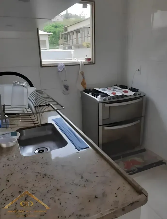 Imagem Casa em Condomínio para Venda em Cabo Frio / RJ no bairro Peró