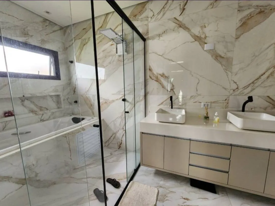 Imagem Lindo Sobrado Mobiliado no Cond. Villa Verona - 285m² com 3 Suítes