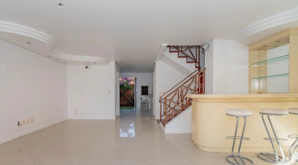 Imagem Casa em Condomínio Fechado no Bairro Vila Assunção de Porto Alegre/RS
