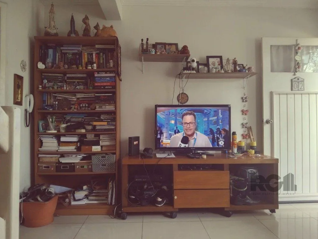 Imagem Casa em condomínio no Sarandi de 2d vaga e infra