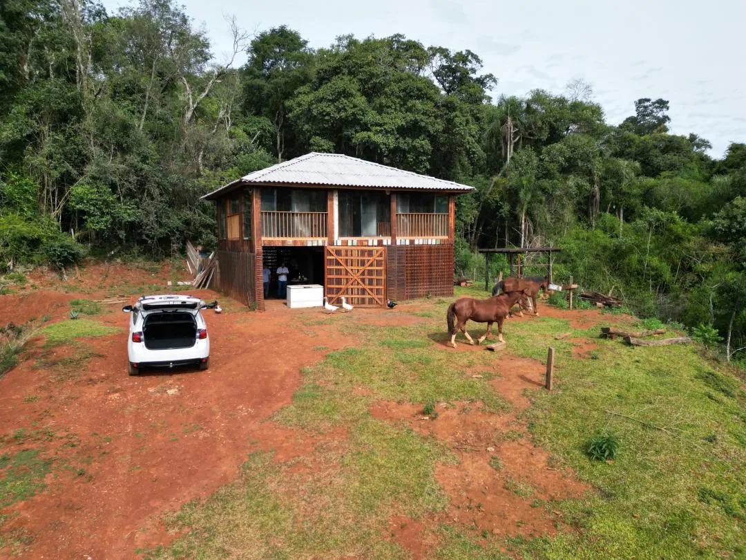 Imagem Chácara à venda em Cascavel, Centro - Casa de caseiro, Rio e Lago para pesca