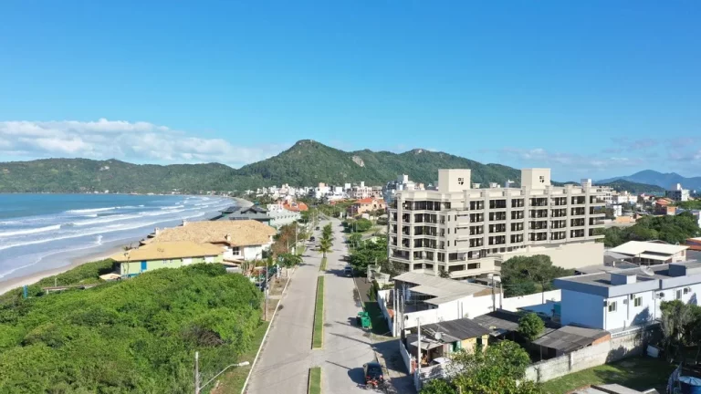 Imagem Apartamento à venda em Bombinhas, Canto Grande, com 2 quartos, 90,27m2